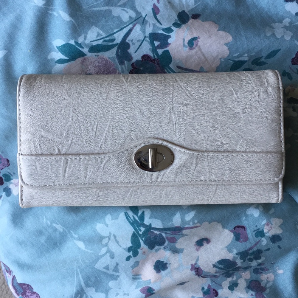 Cream Wallet